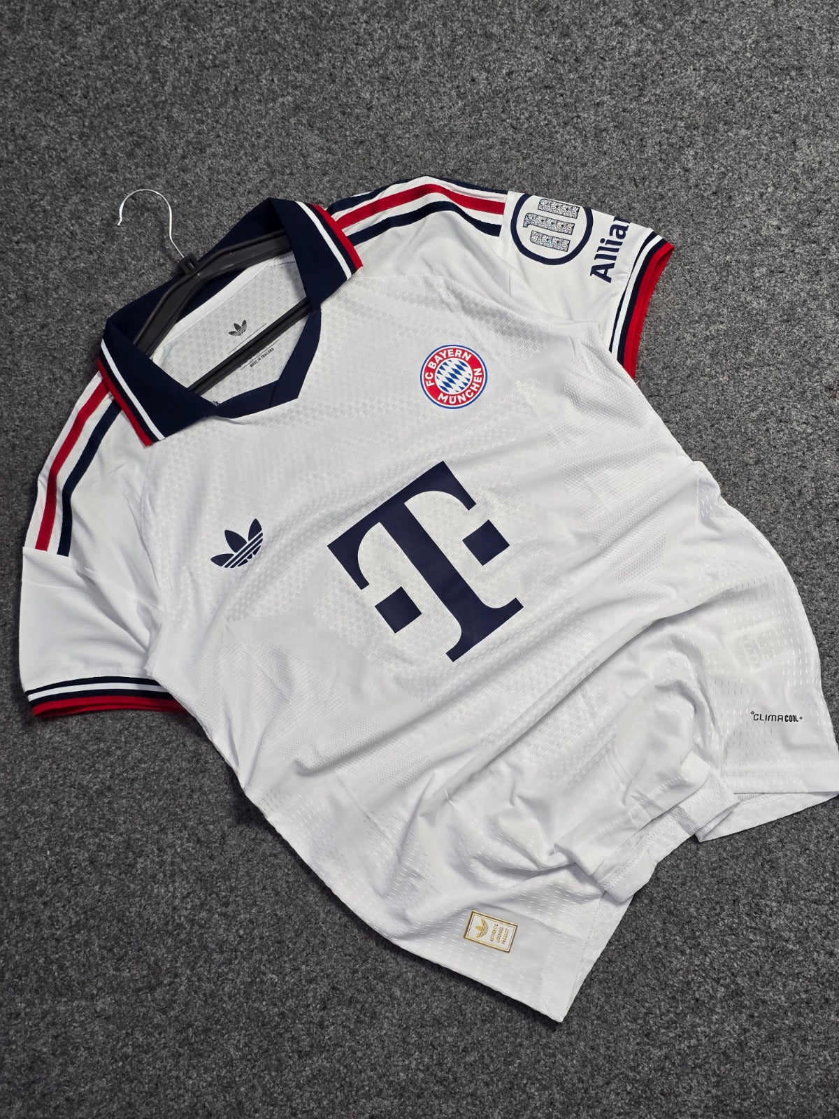 FC BAYERN 2026-27 (AWAY ) HALF SLEEVE