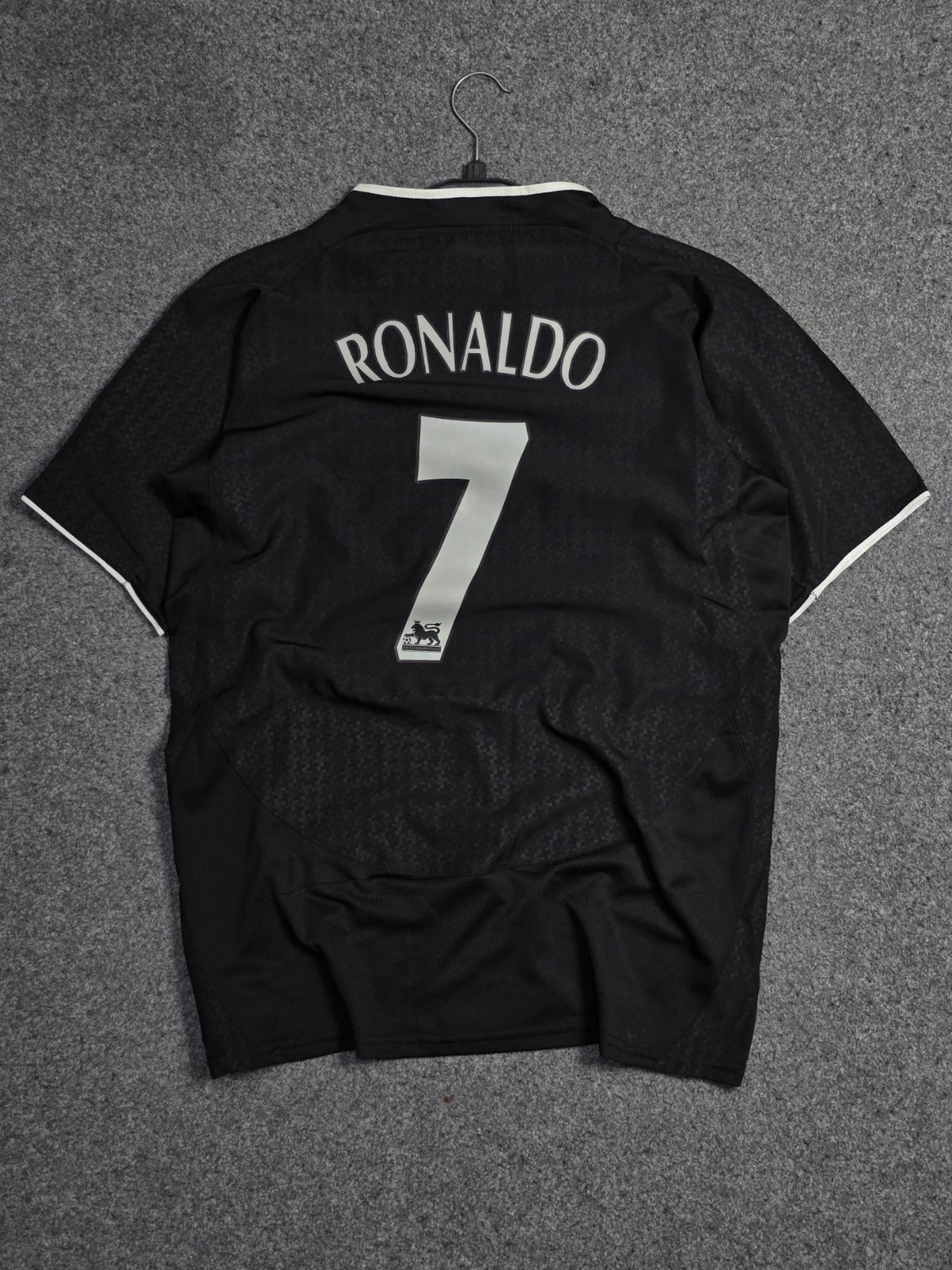 MAN UNITED AWAY 2003-04 (RONALDO)