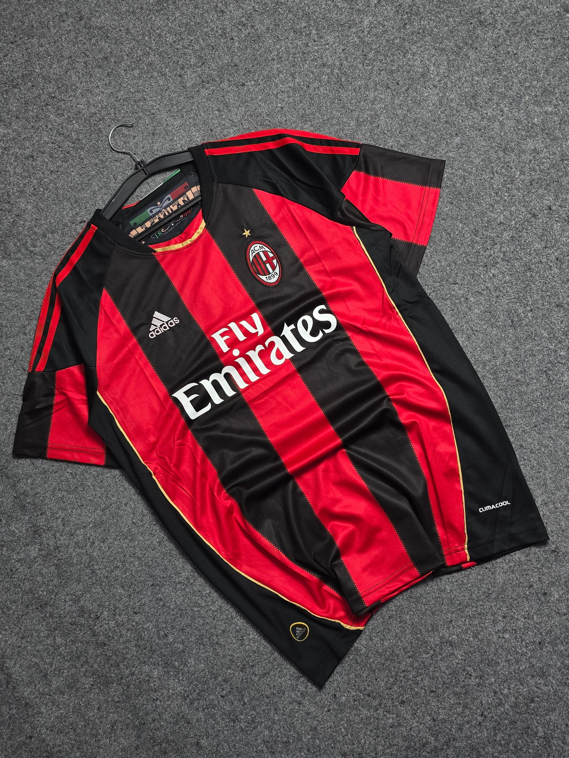 AC MILAN 2010-11 HOME