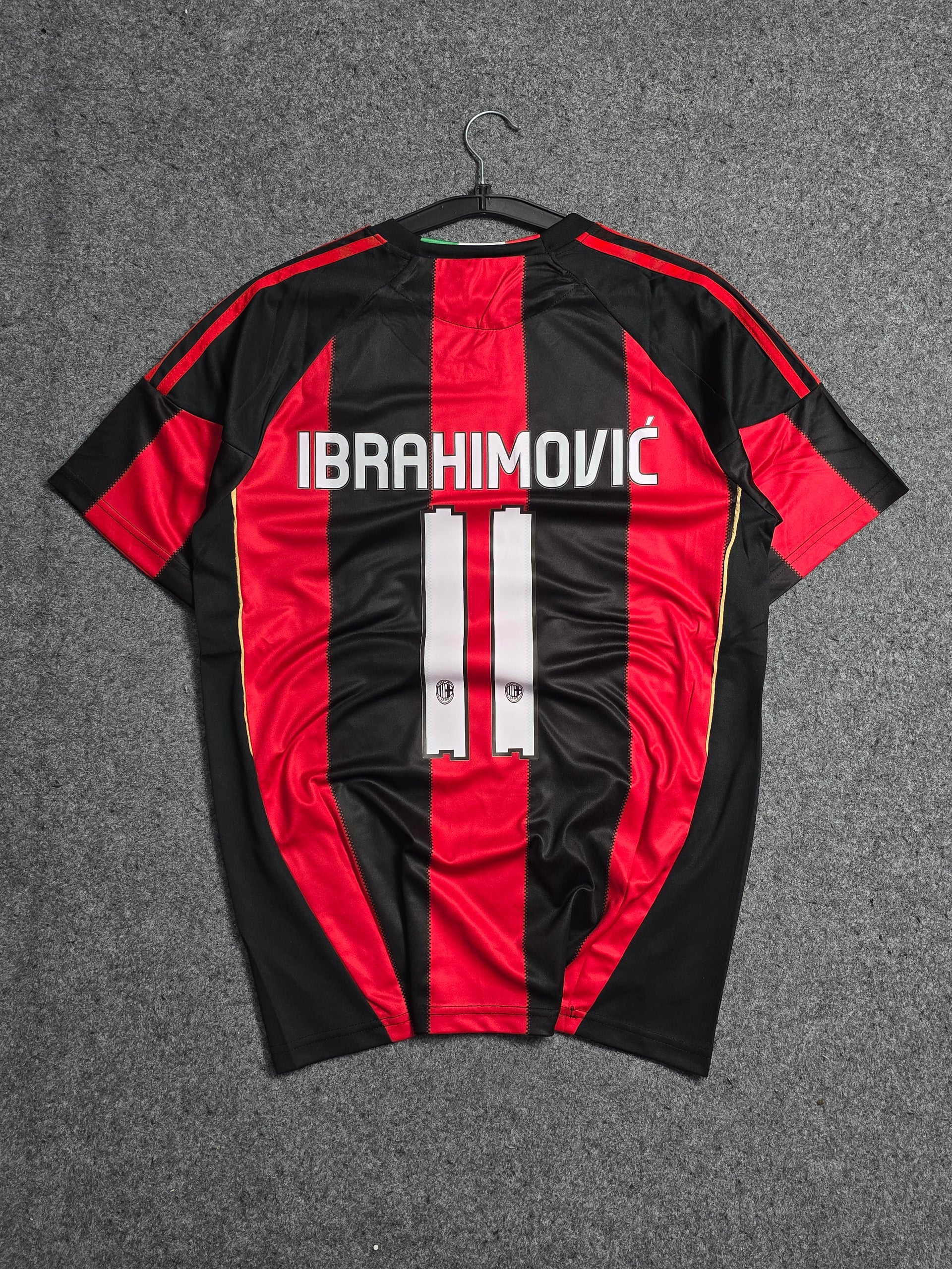 AC MILAN 2010-11 HOME
