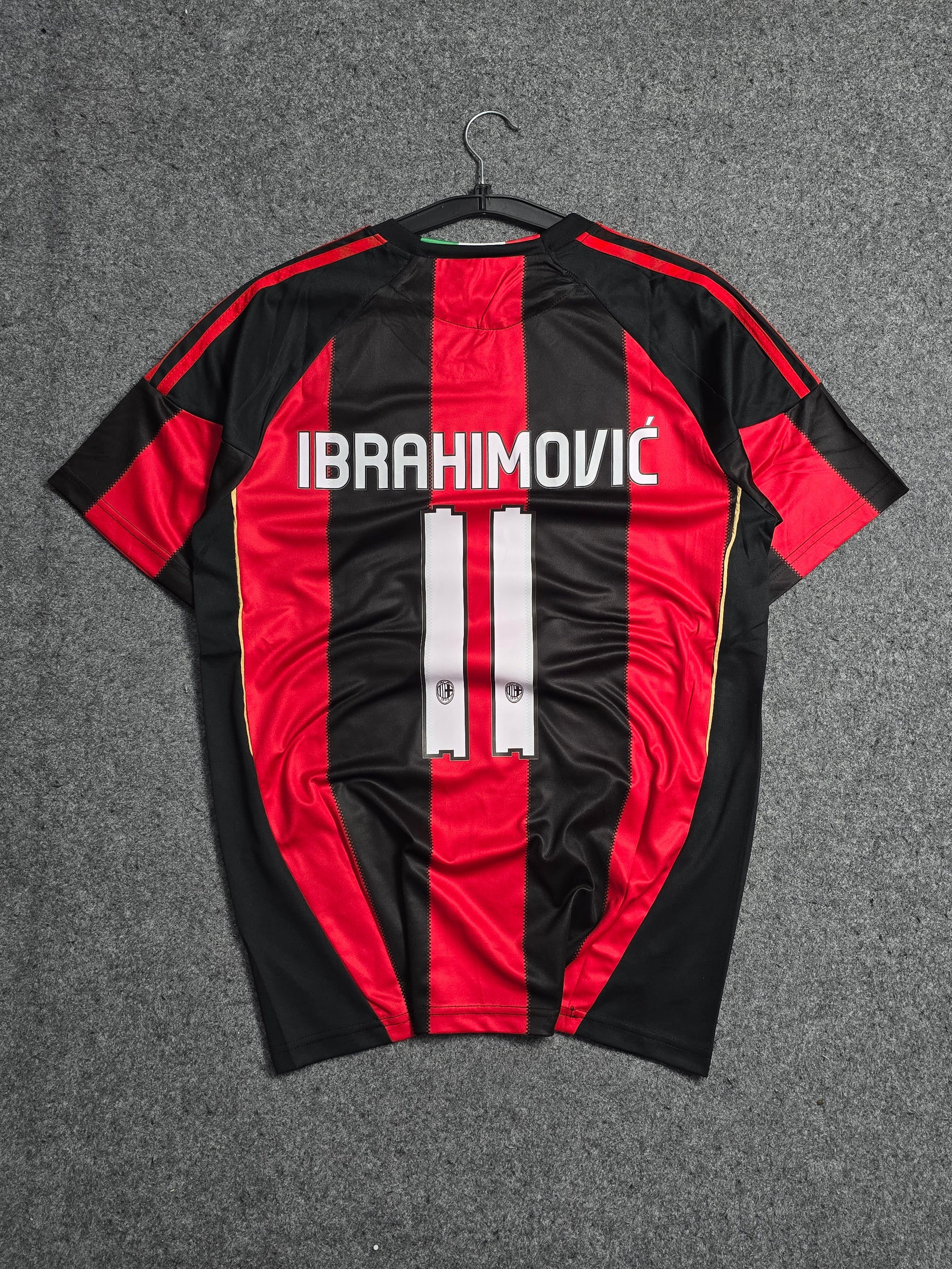 AC MILAN 2010-11 HOME