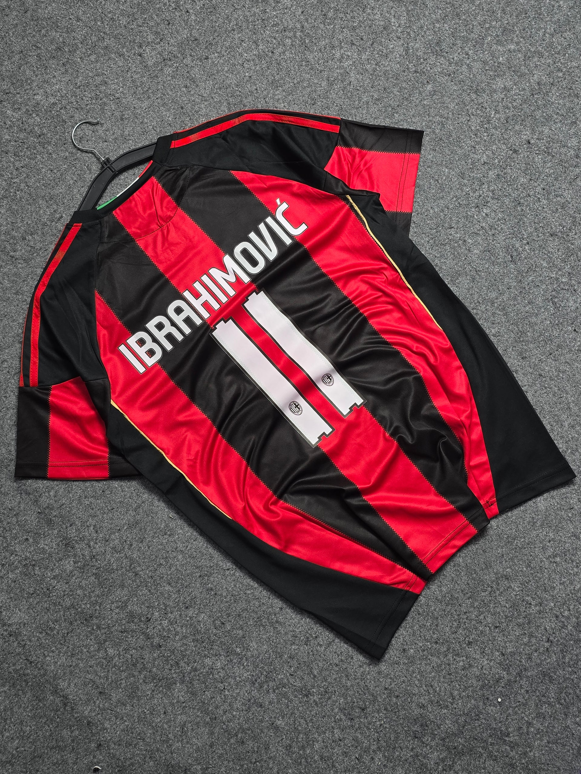 AC MILAN 2010-11 HOME