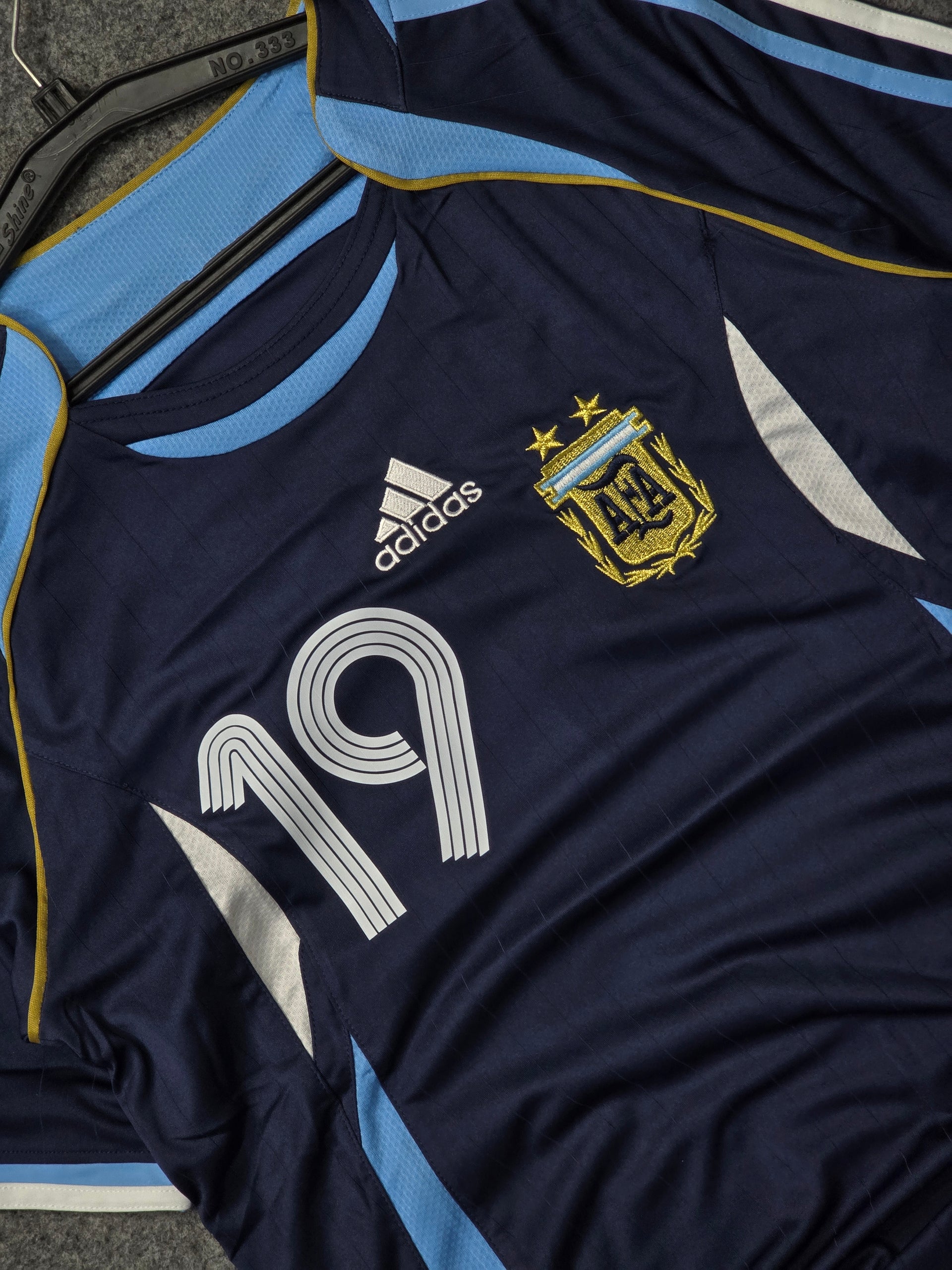 ARGENTINA 2006 (MESSI) AWAY JERSEY