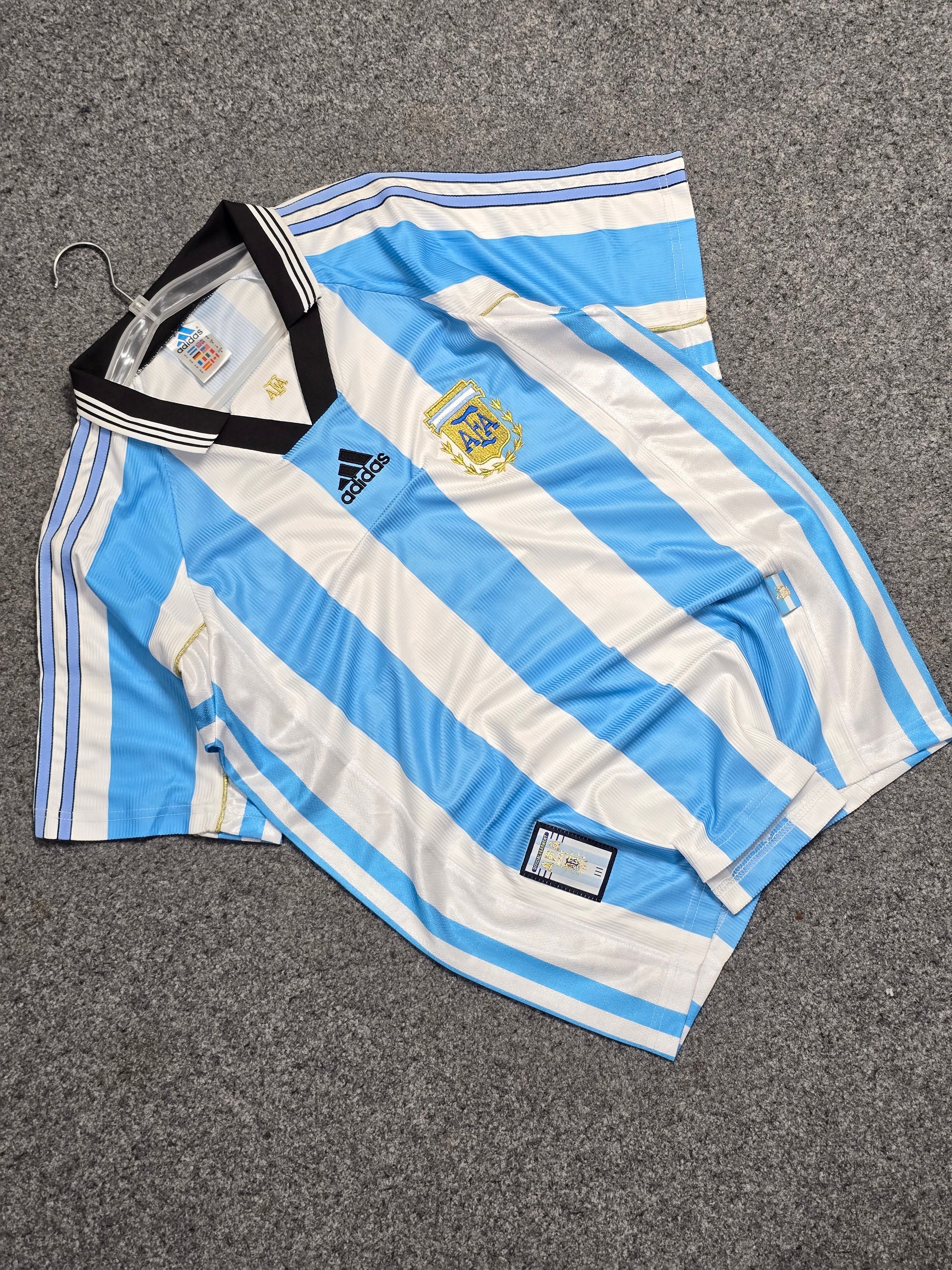 ARGENTINA 1998 HOME