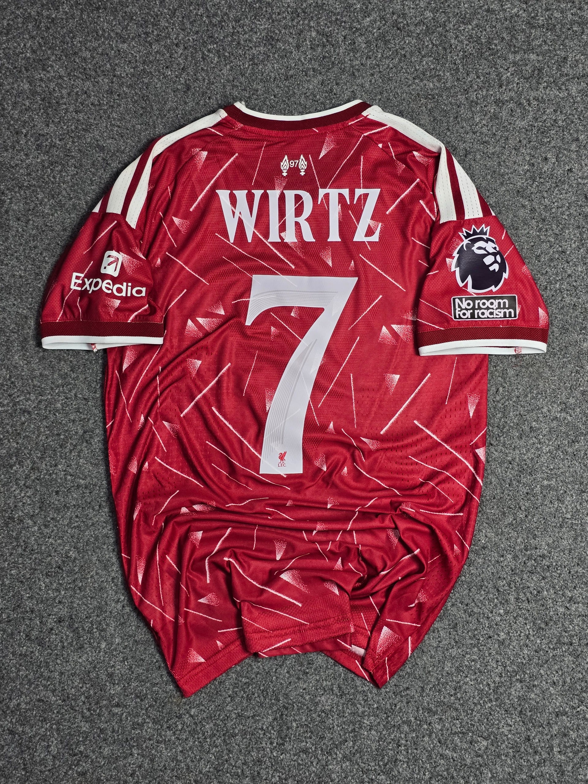 LIVERPOOL 2026-27 HOME PLAYER VERSION (Writz/Szoboszlai)