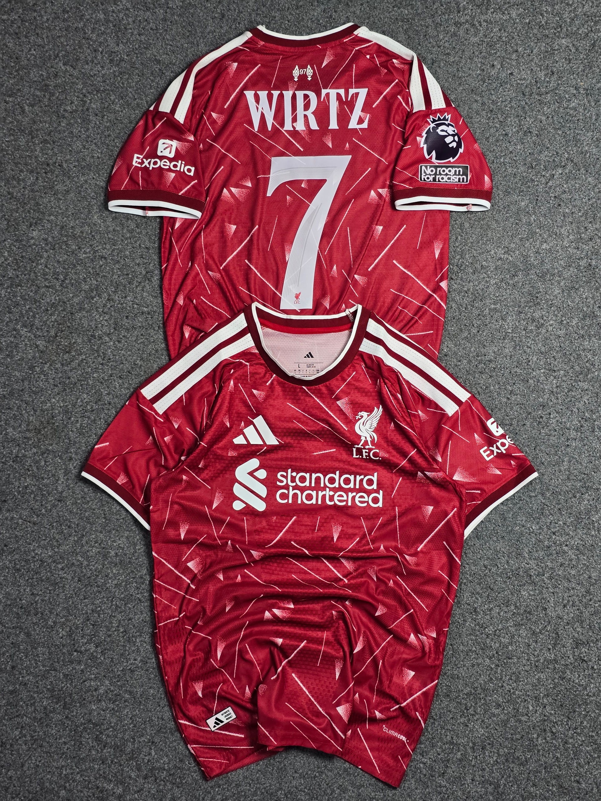LIVERPOOL 2026-27 HOME PLAYER VERSION (Writz/Szoboszlai)