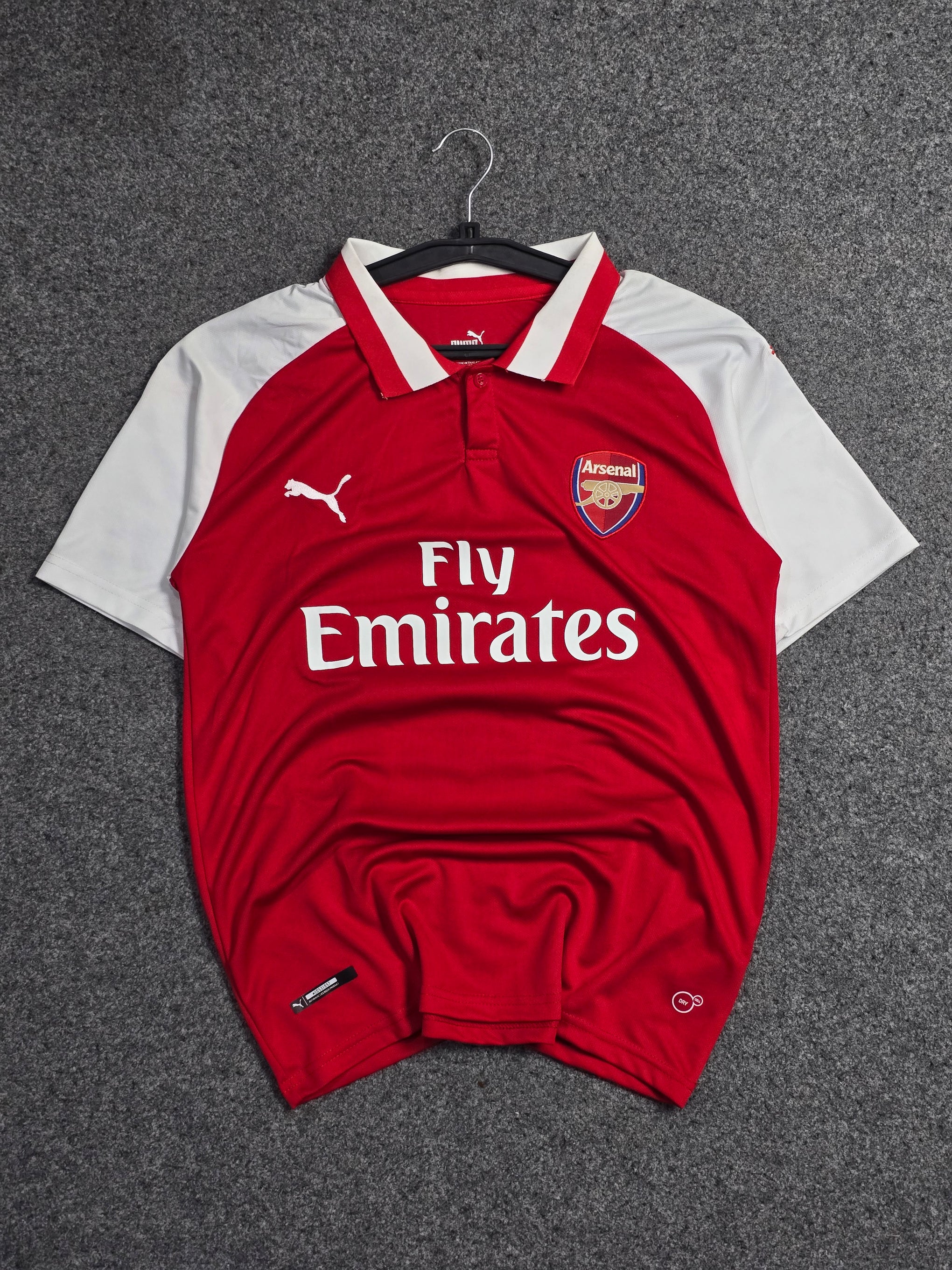 ARSENAL 2017-18 HOME (OZIL)