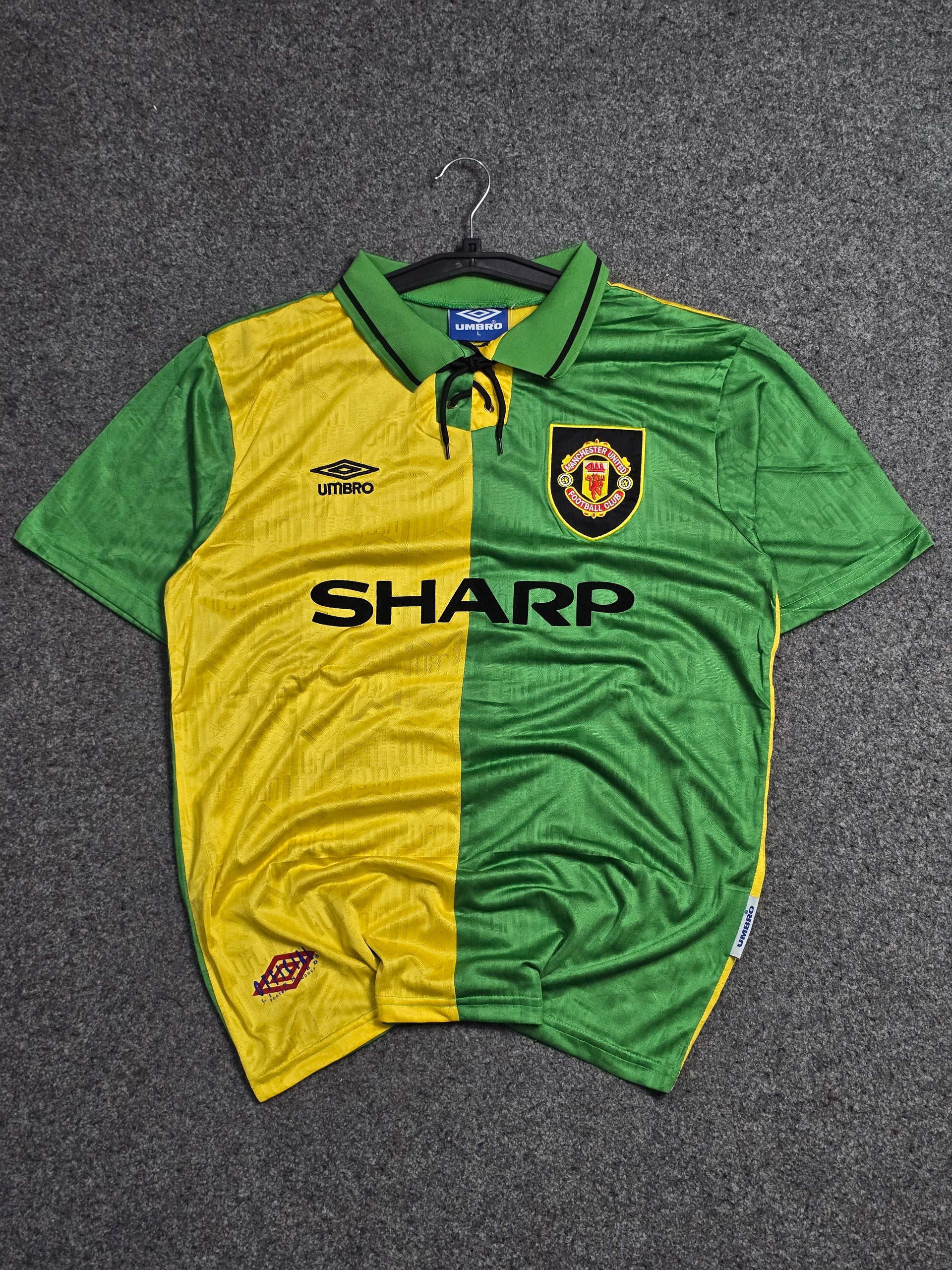 MANUNITED 1992-93 THIRD (CANTONA)
