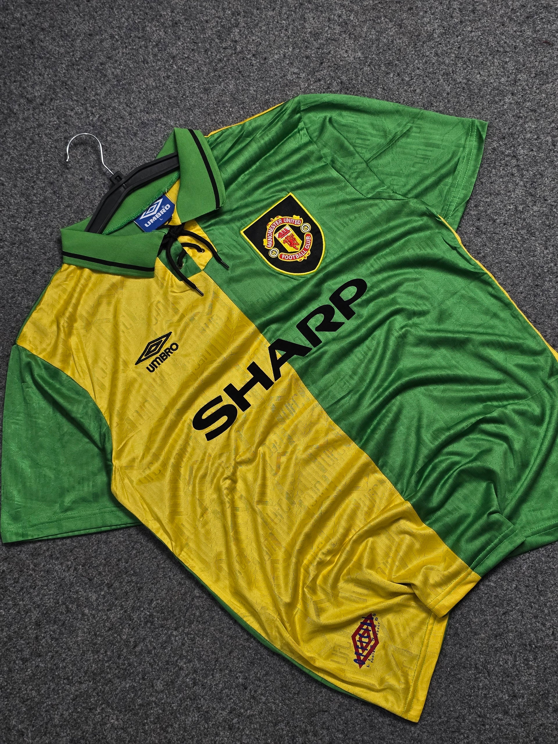 MANUNITED 1992-93 THIRD (CANTONA)