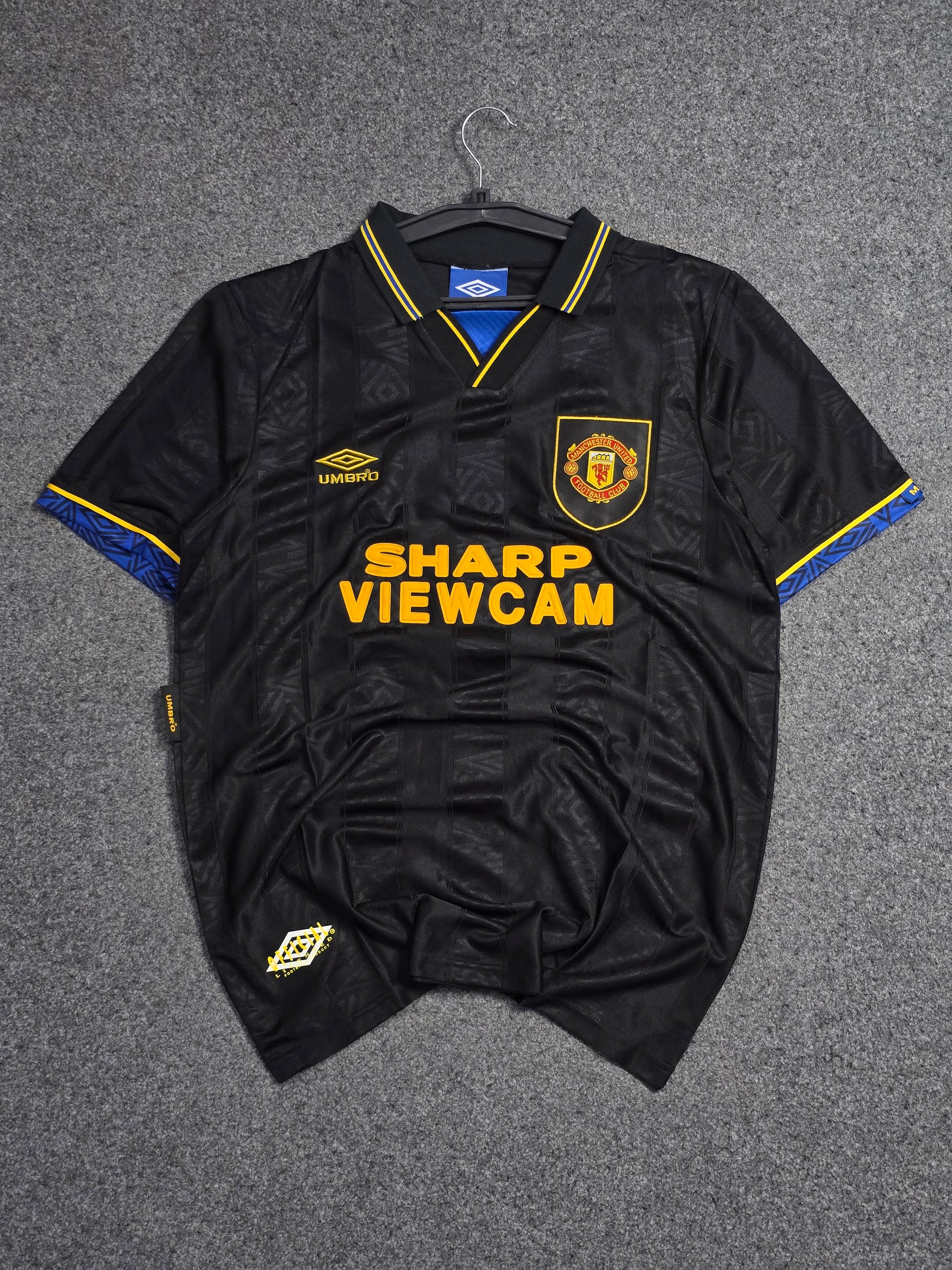 MAN UNITED 1993-94 AWAY (CANTONA)