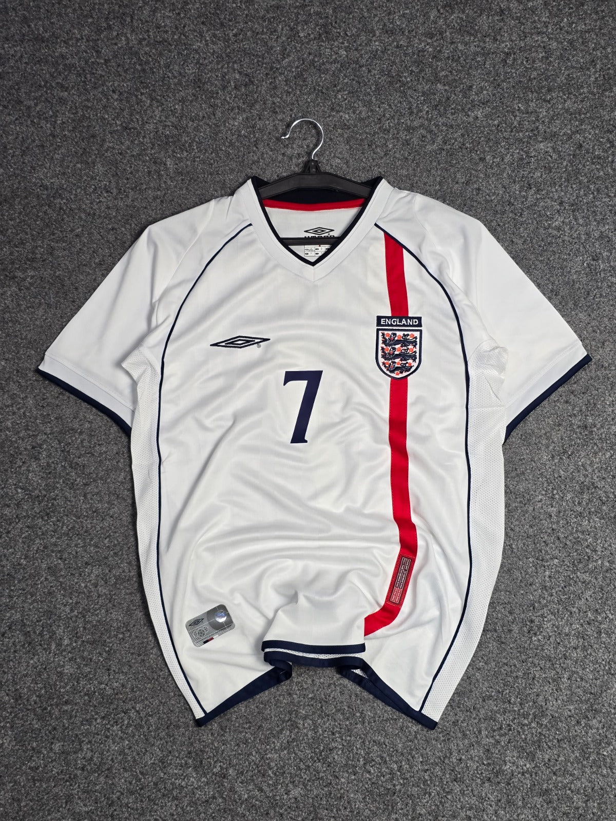 ENGLAND HOME 2002 (BECKHAM)
