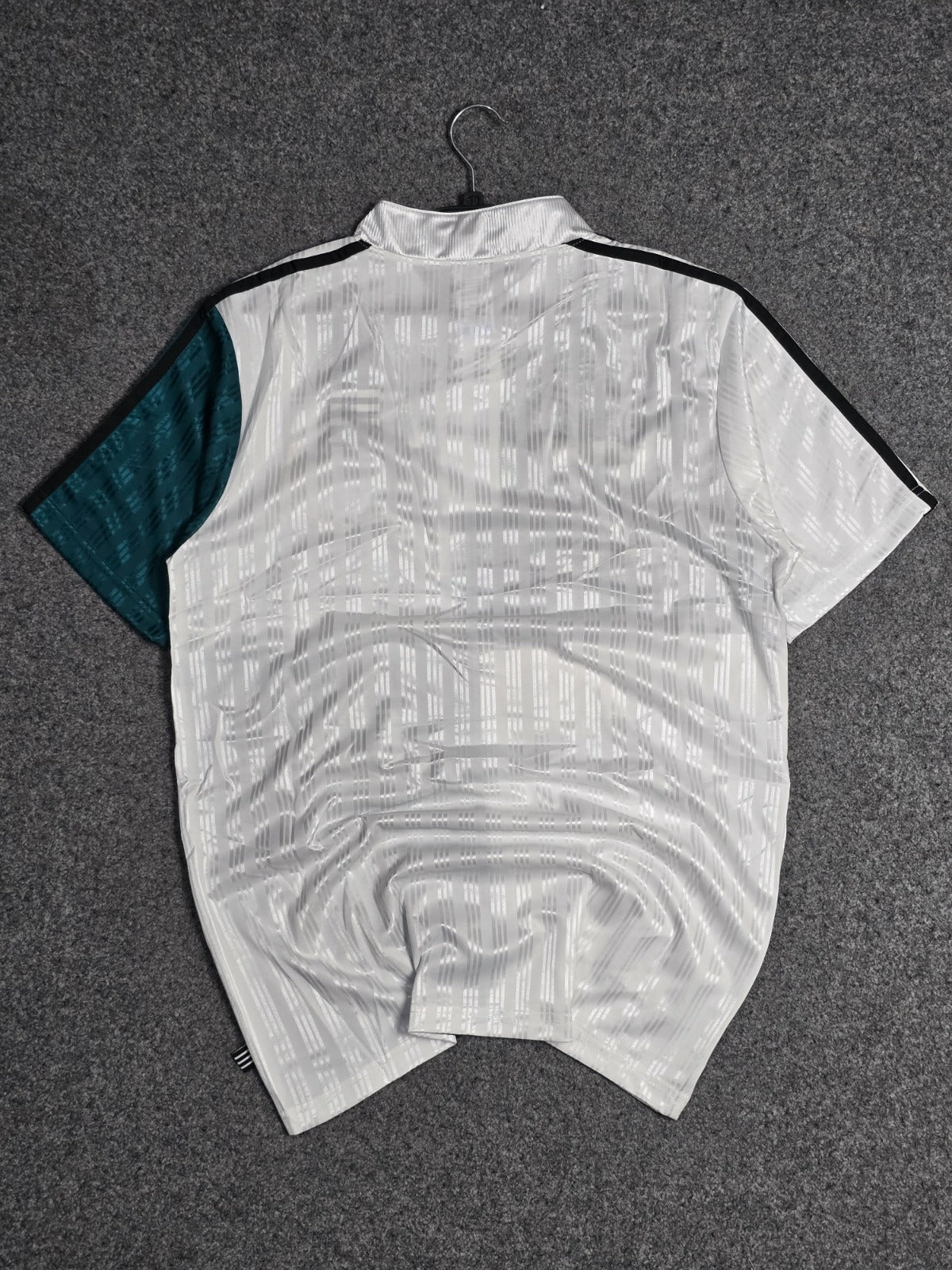 Liverpool 1995 Away