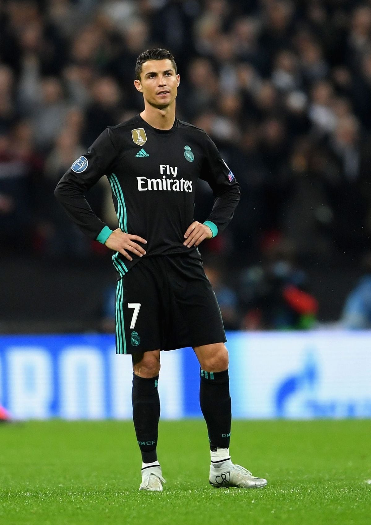 REAL MADRID 2017-18 AWAY FULL SLEEVE RONALDO