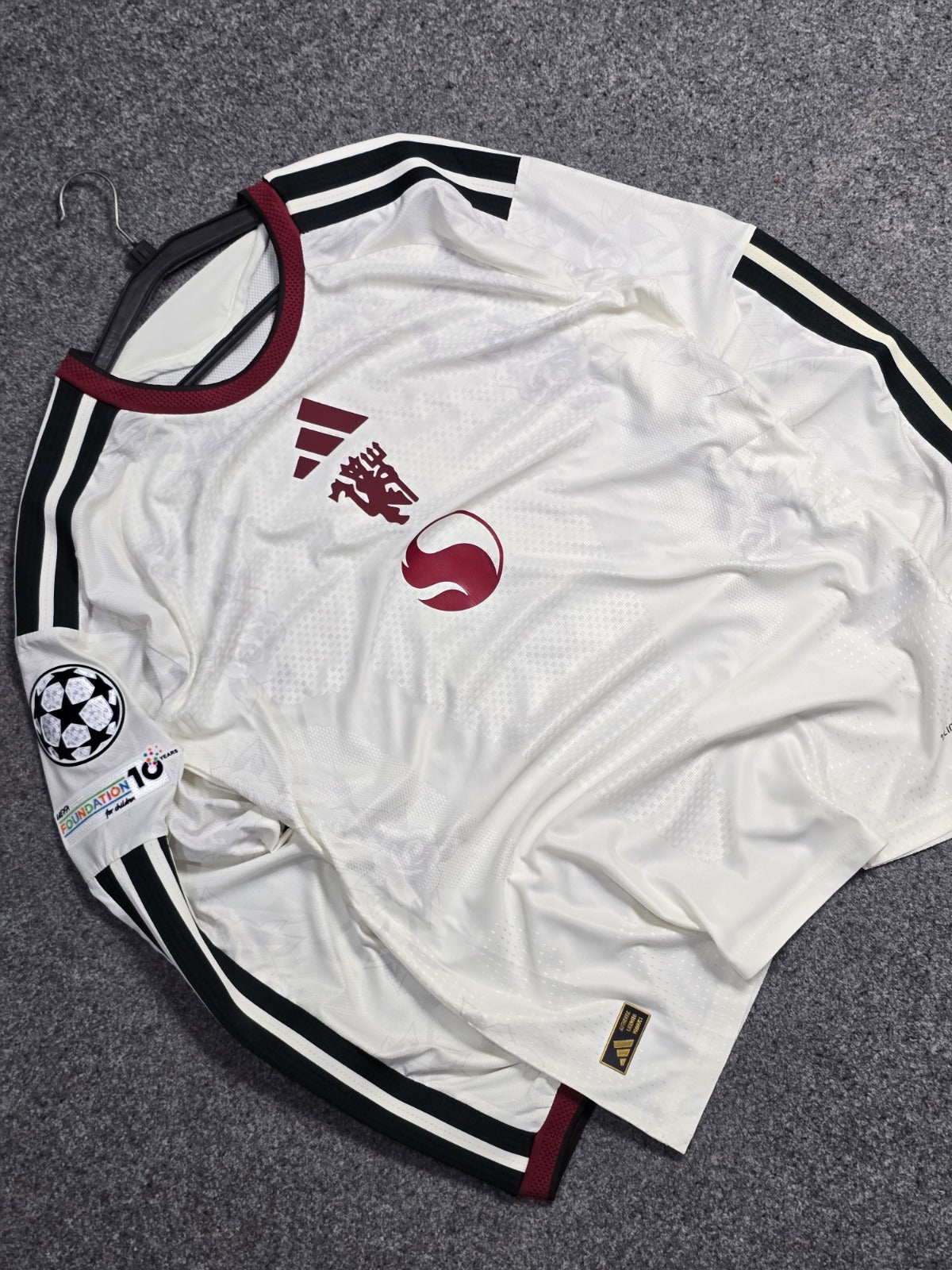 MAN UNITED 2026 3rd FULL SLEEVE (B.FERNANDES)