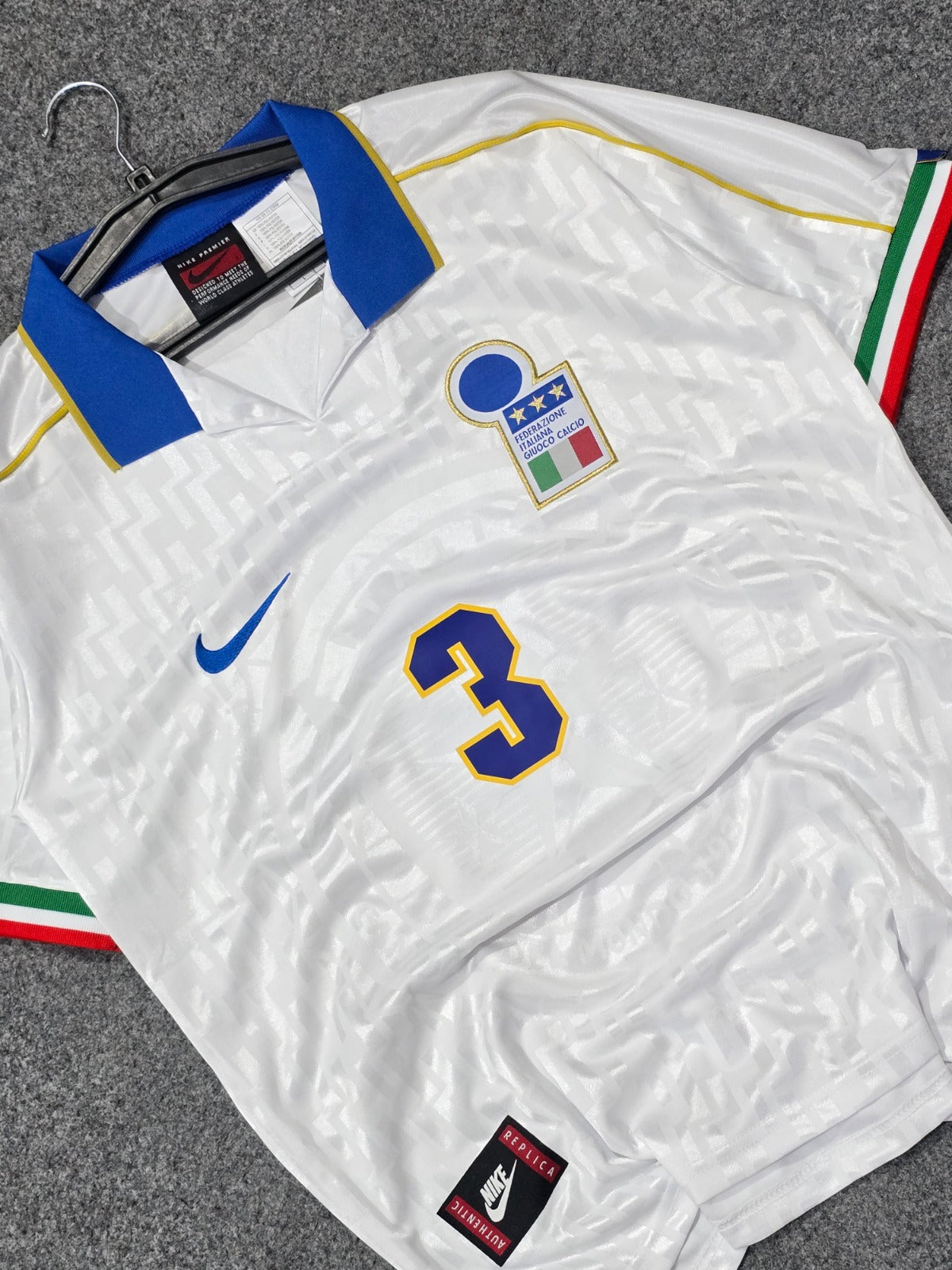 ITALY 1996 AWAY (MALDINI)