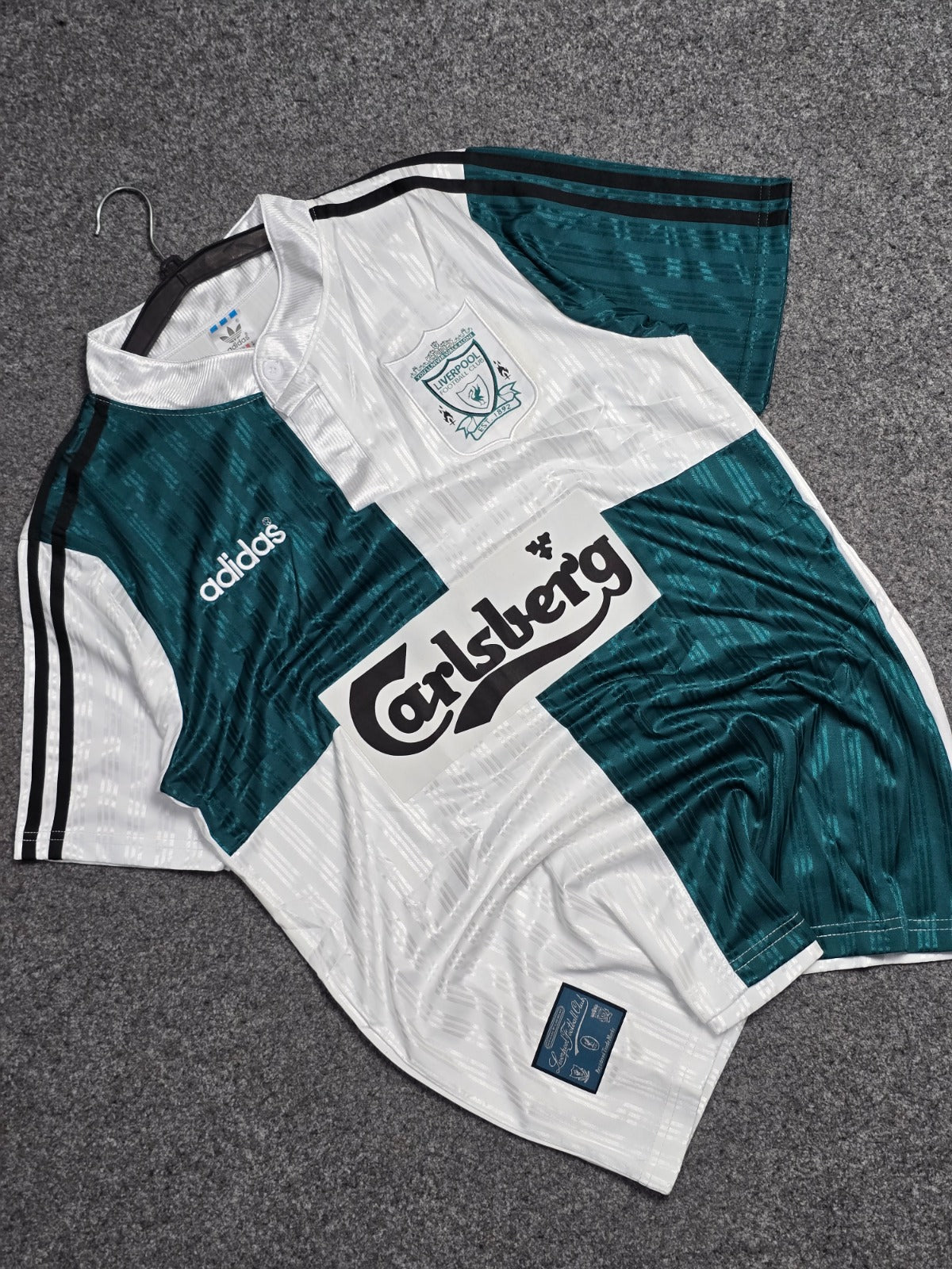 Liverpool 1995 Away
