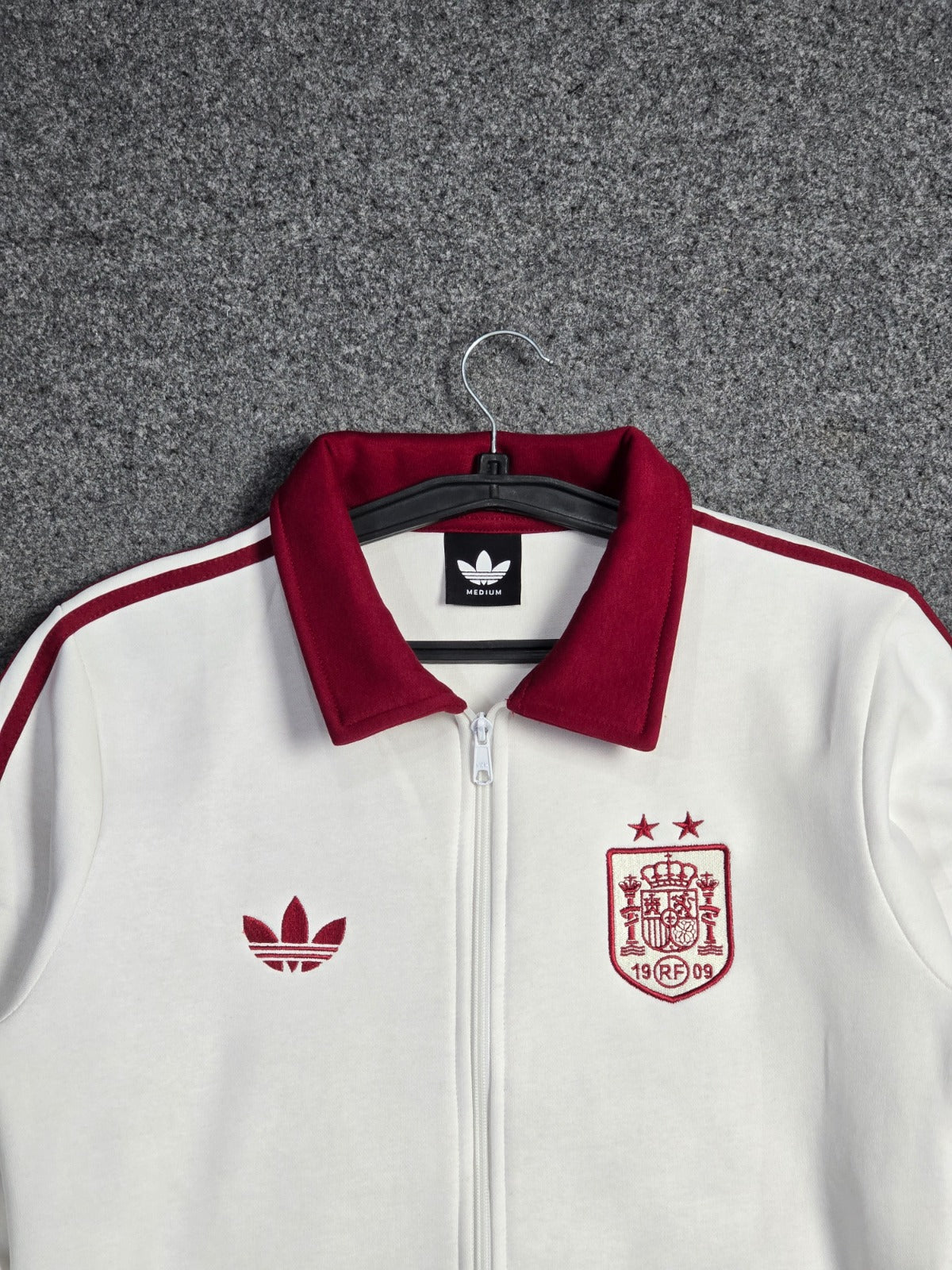 SPAIN AWAY ZIPPER 2 STAR 2026 EDITION (PLAIN)