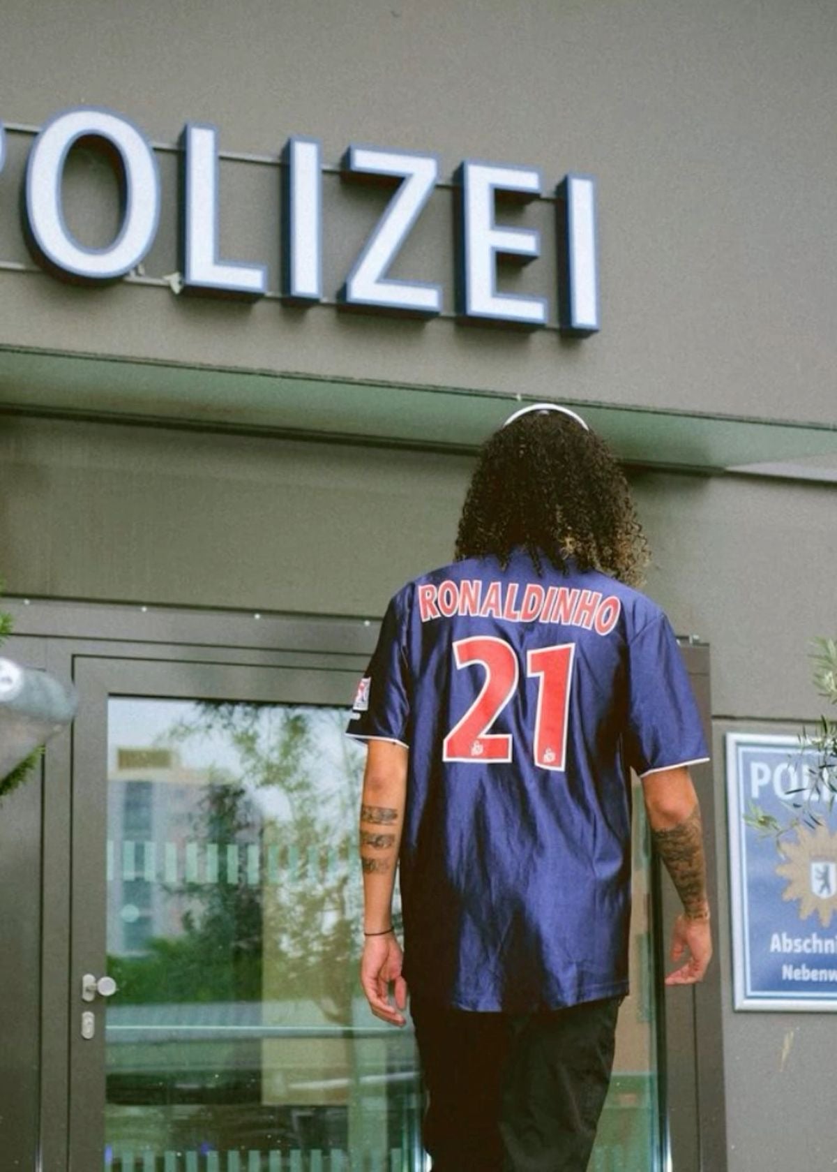 PSG 2001-02 HOME (RONALDINHO)