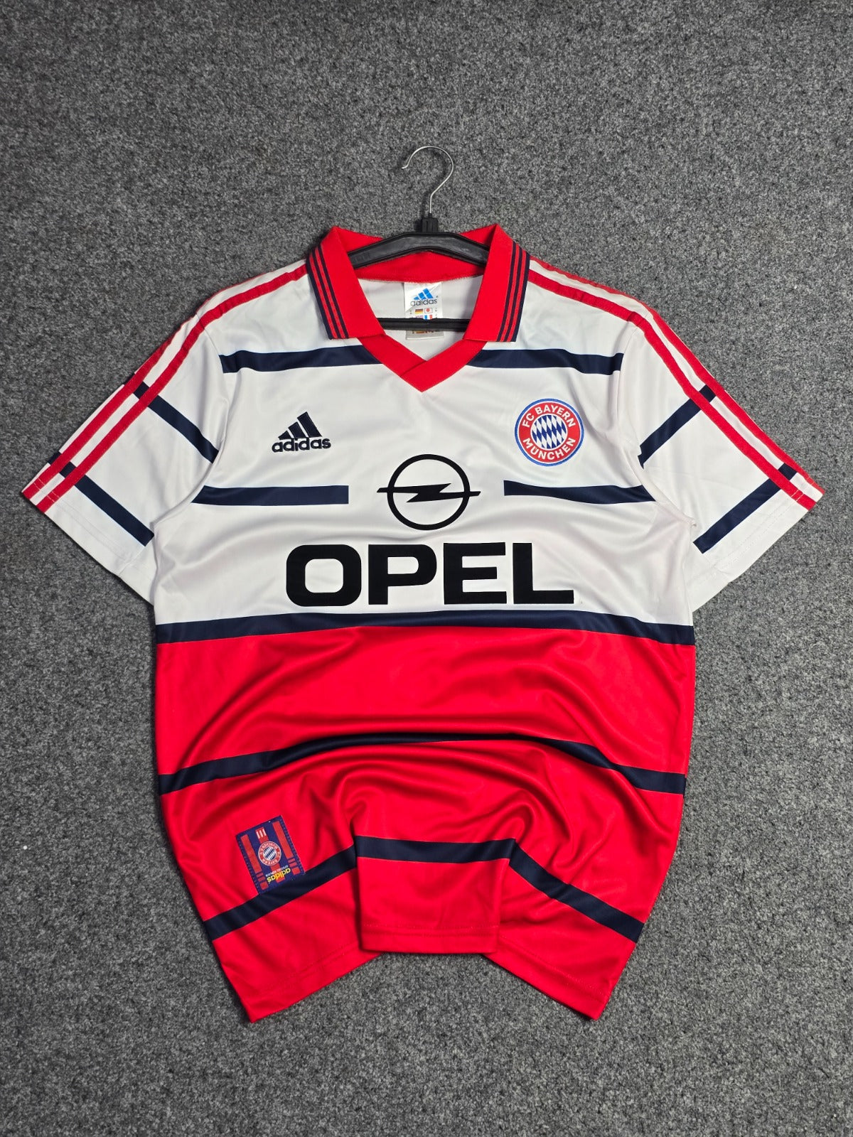 BAYERN MUNCHEN 1998-99 AWAY