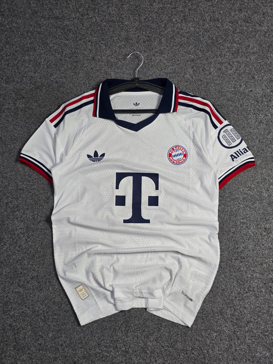 FC BAYERN 2026-27 AWAY HALF SLEEVE (KANE)