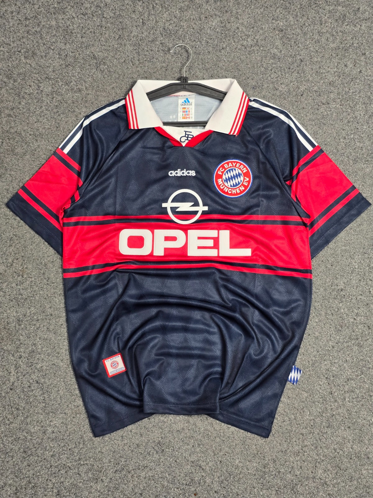 BAYERN MUNCHEN 1998-99 HOME