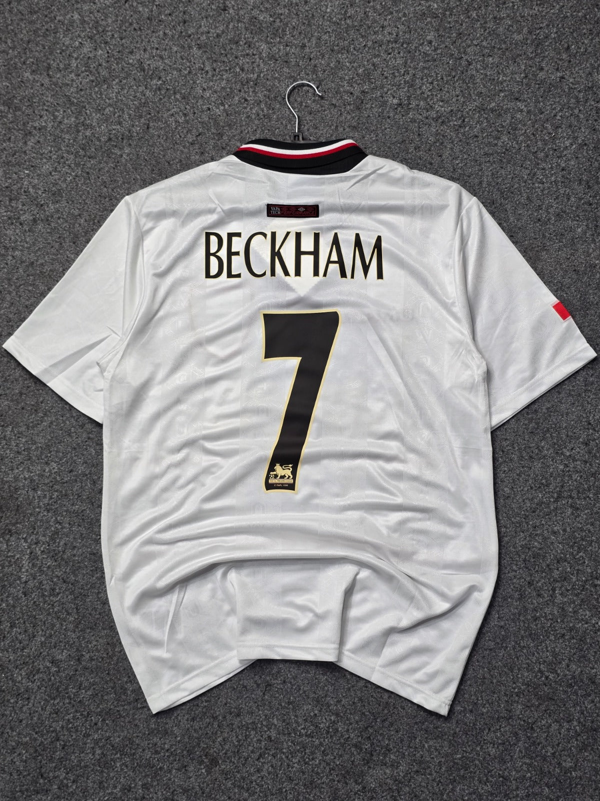 MAN UNITED 1998-99 AWAY SHARP (BECKHAM)