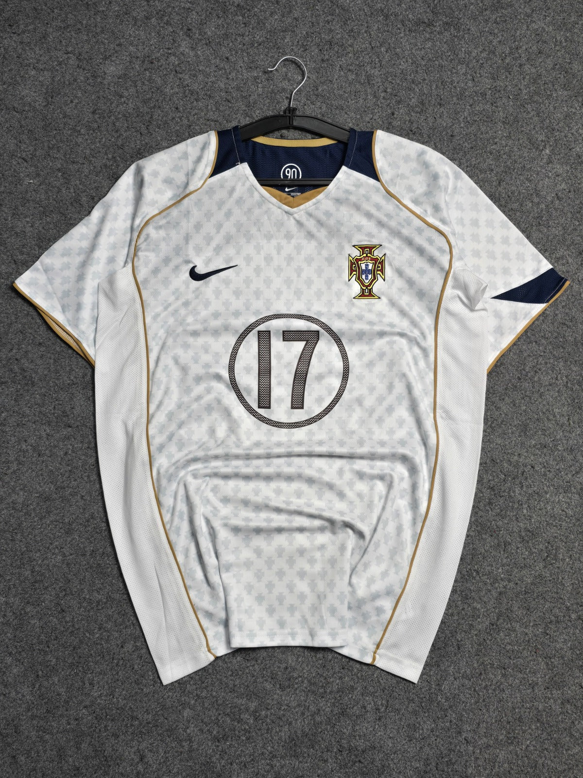 PORTUGAL 2004 AWAY (RONALDO)