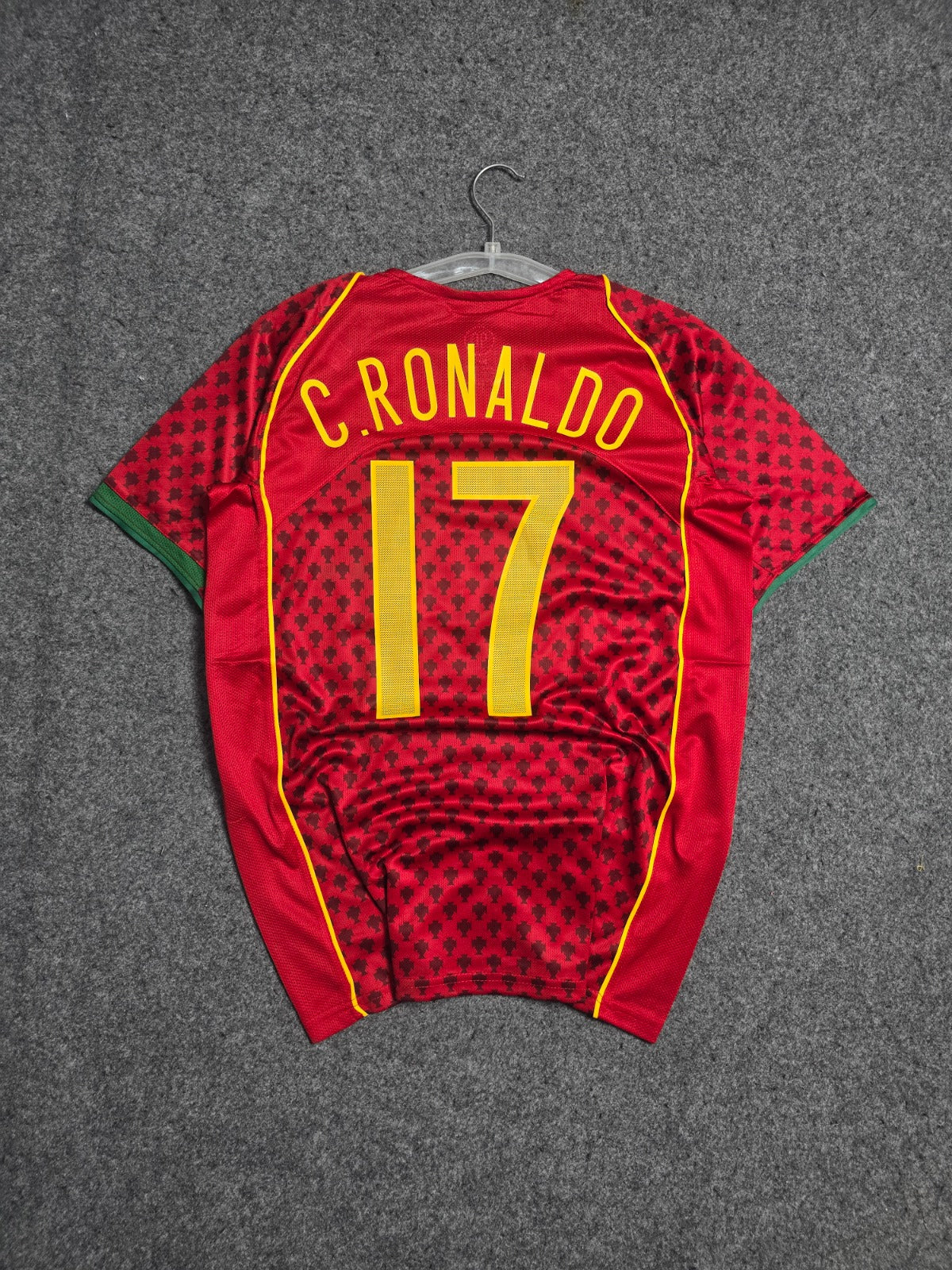 PORTUGAL 2004 HOME (RONALDO)
