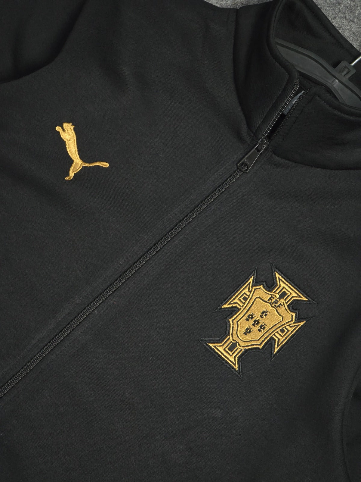 PORTUGAL BLACK CR7 ZIPPER