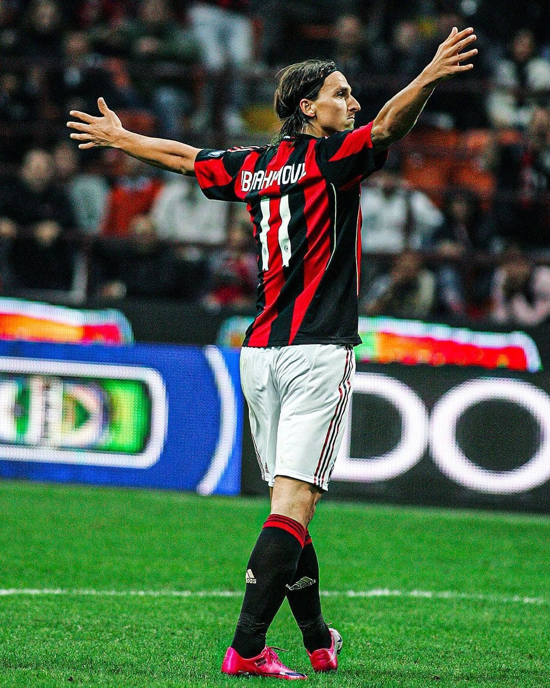 AC MILAN 2010-11 HOME