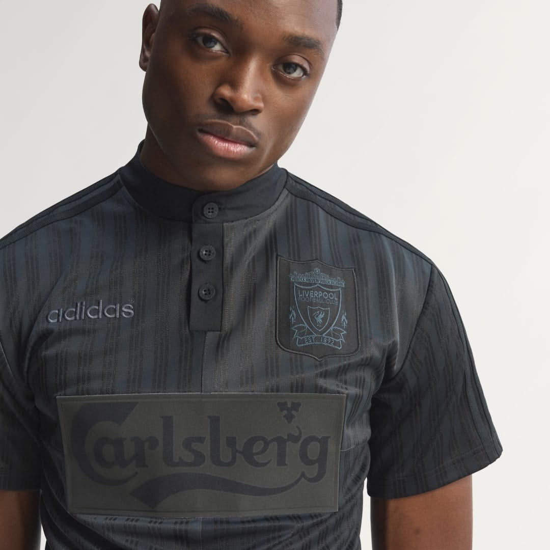 LIVERPOOL SPECIAL EDITION BLACK