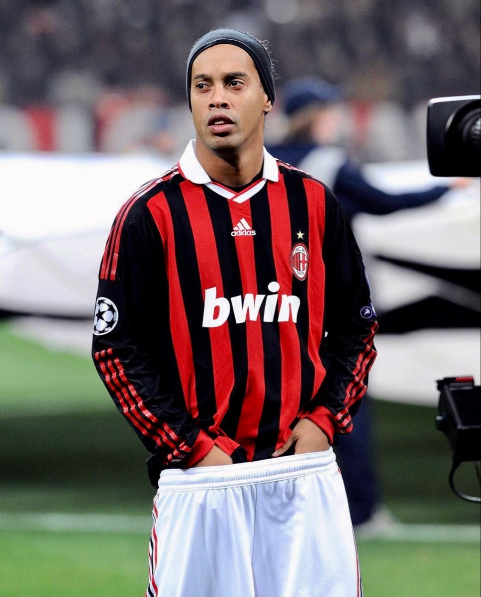 AC MILAN 2009-10 HOME (RONALDINHO)