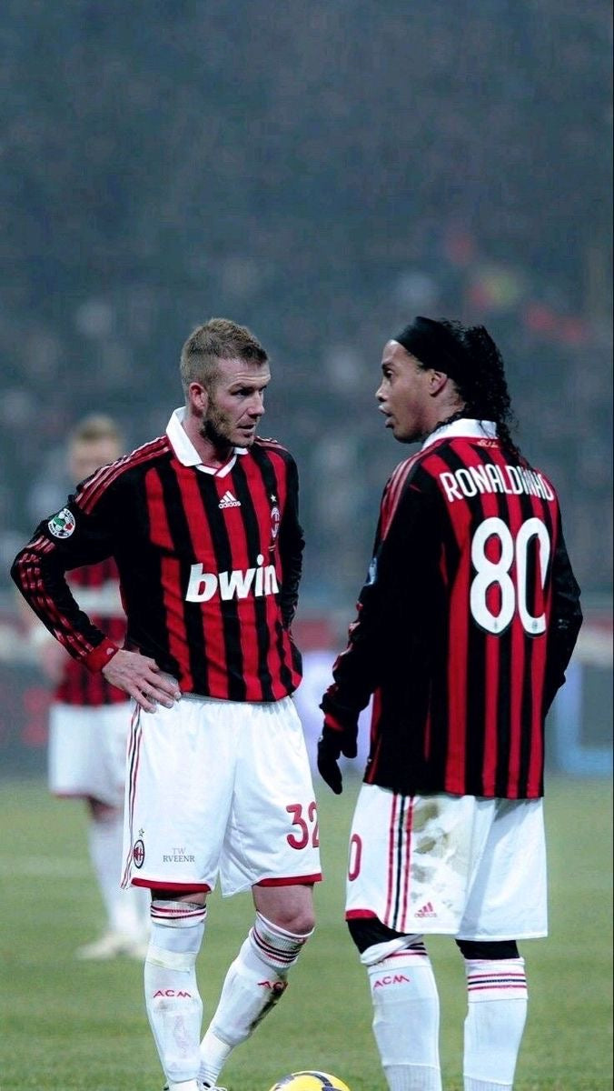 AC MILAN 2009-10 HOME (RONALDINHO)