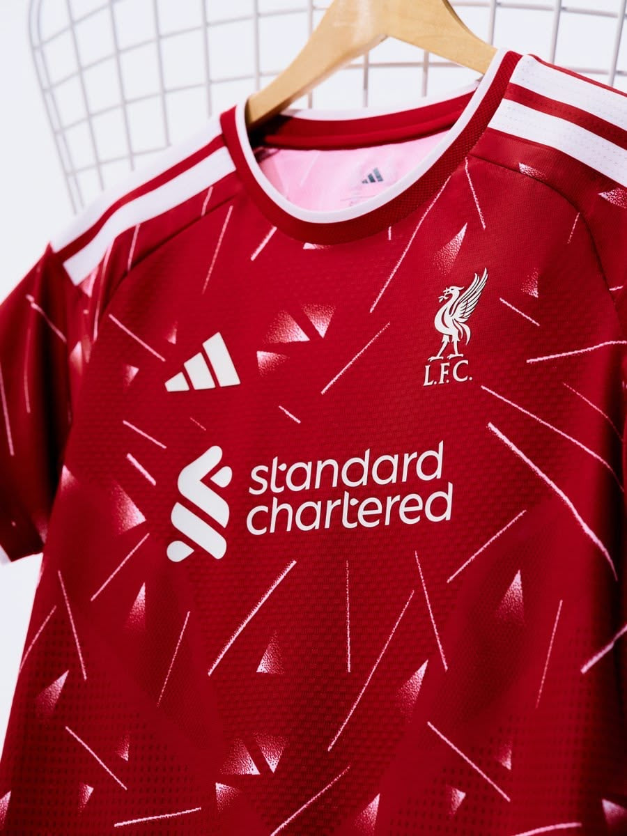 LIVERPOOL 2026-27 HOME PLAYER VERSION (Writz/Szoboszlai)