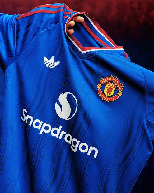 MAN UNITED AWAY 2026-27