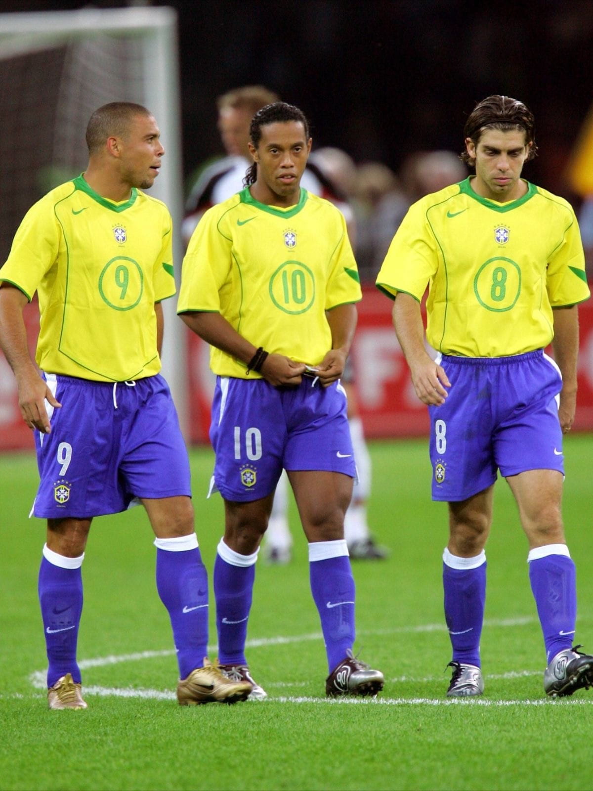 BRAZIL 2004 HOME (RONALDINHO)