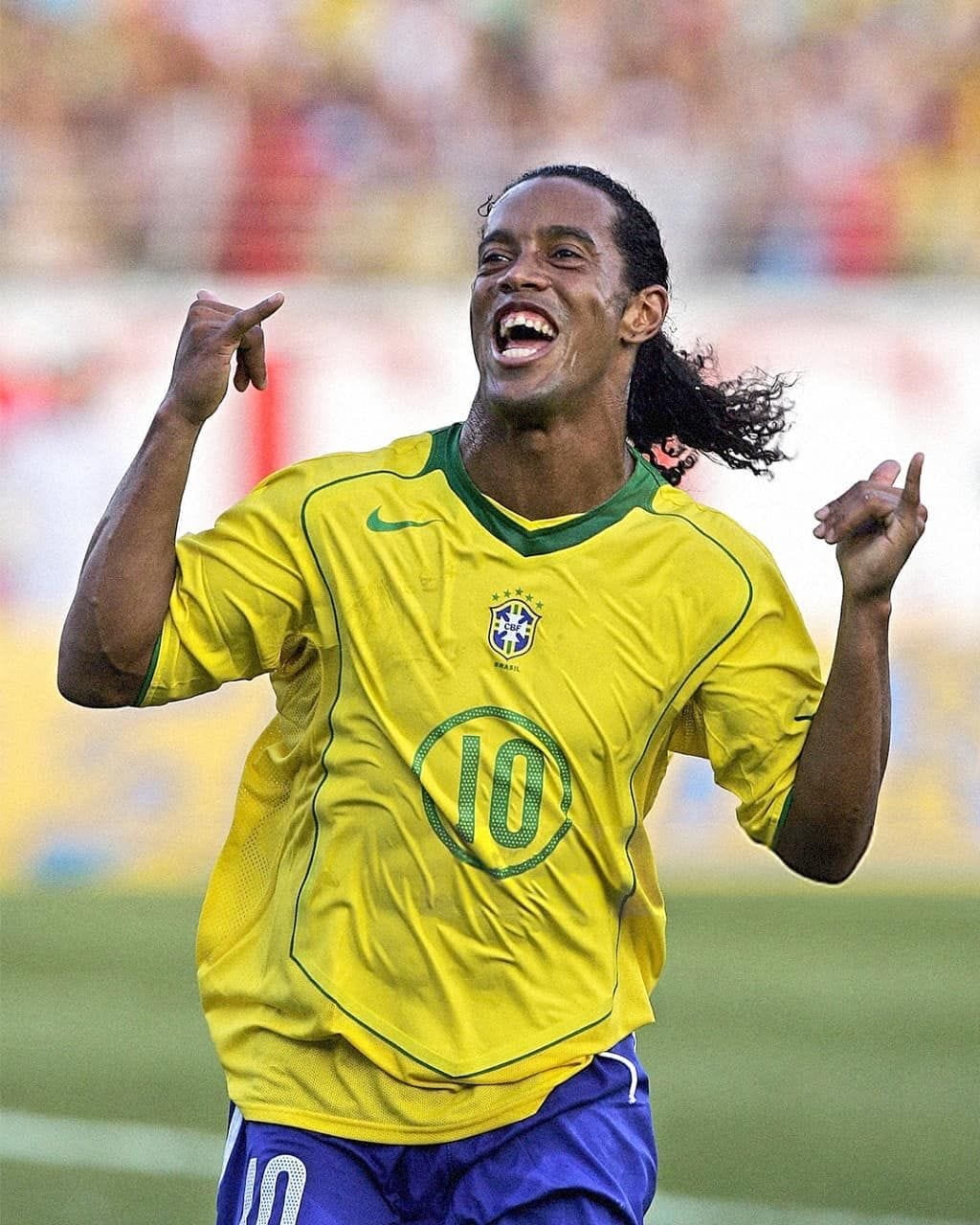 BRAZIL 2004 HOME (RONALDINHO)