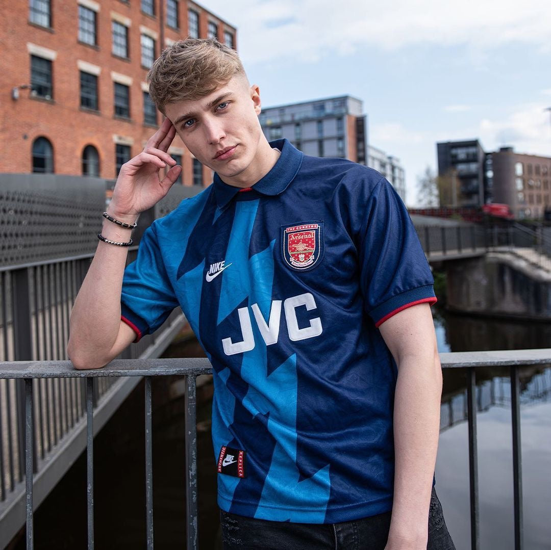 ARSENAL 1995-96 AWAY