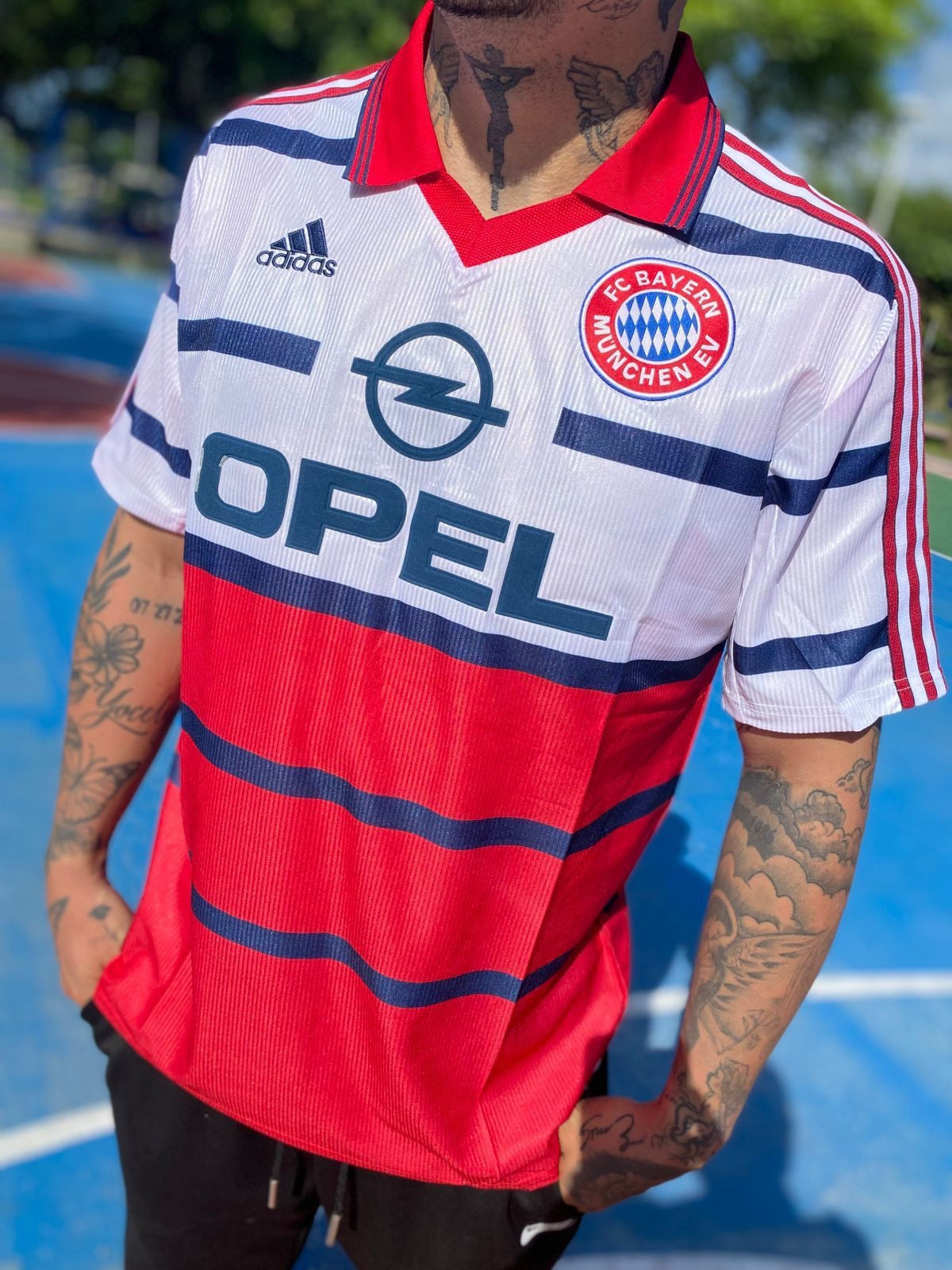 BAYERN MUNCHEN 1998-99 AWAY