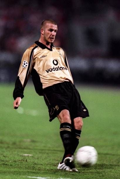 MAN UNITED 2001-02 AWAY REVERSABLE