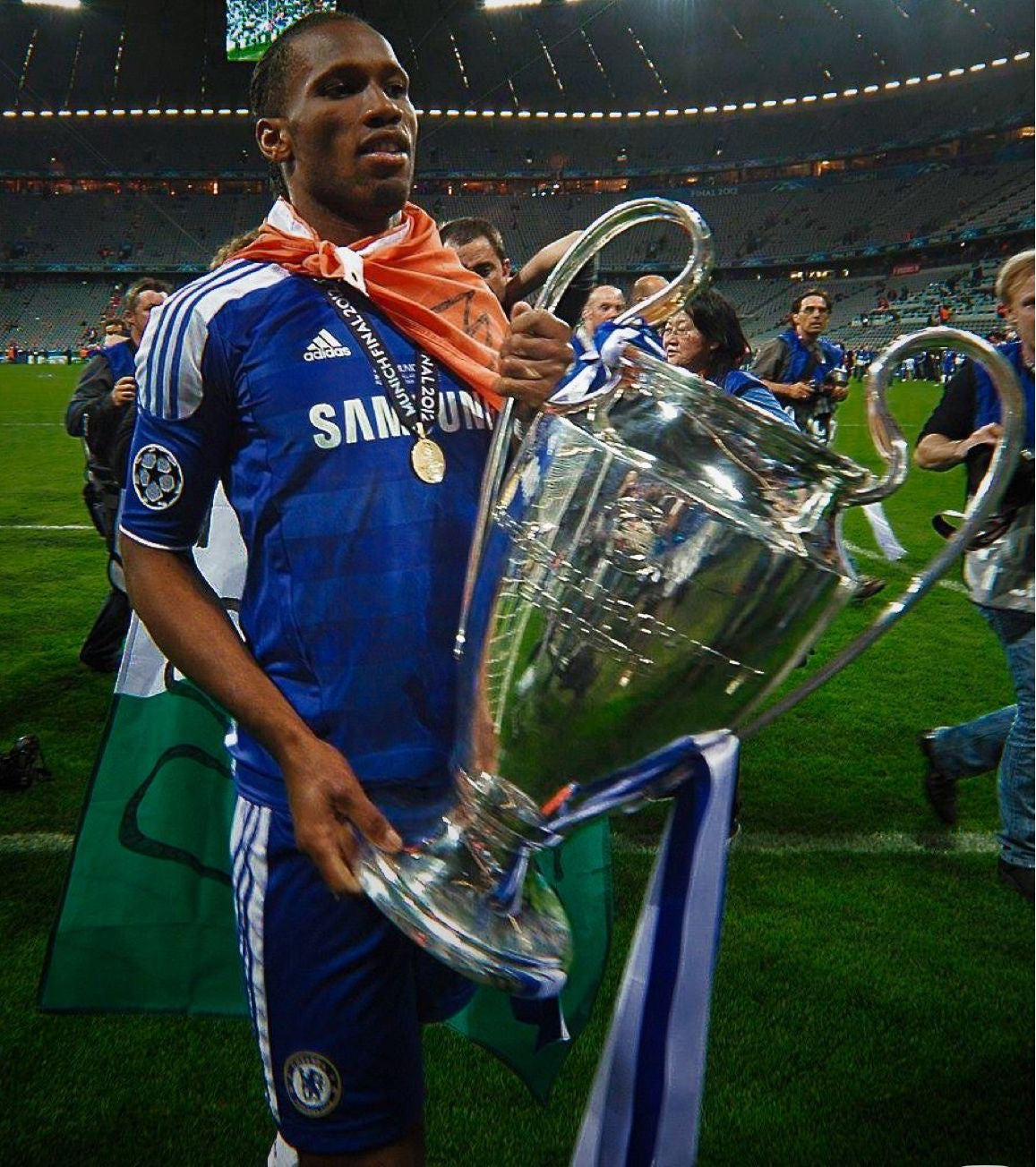 CHELSEA 2011-12 HOME (DROGBA) UCL FINAL