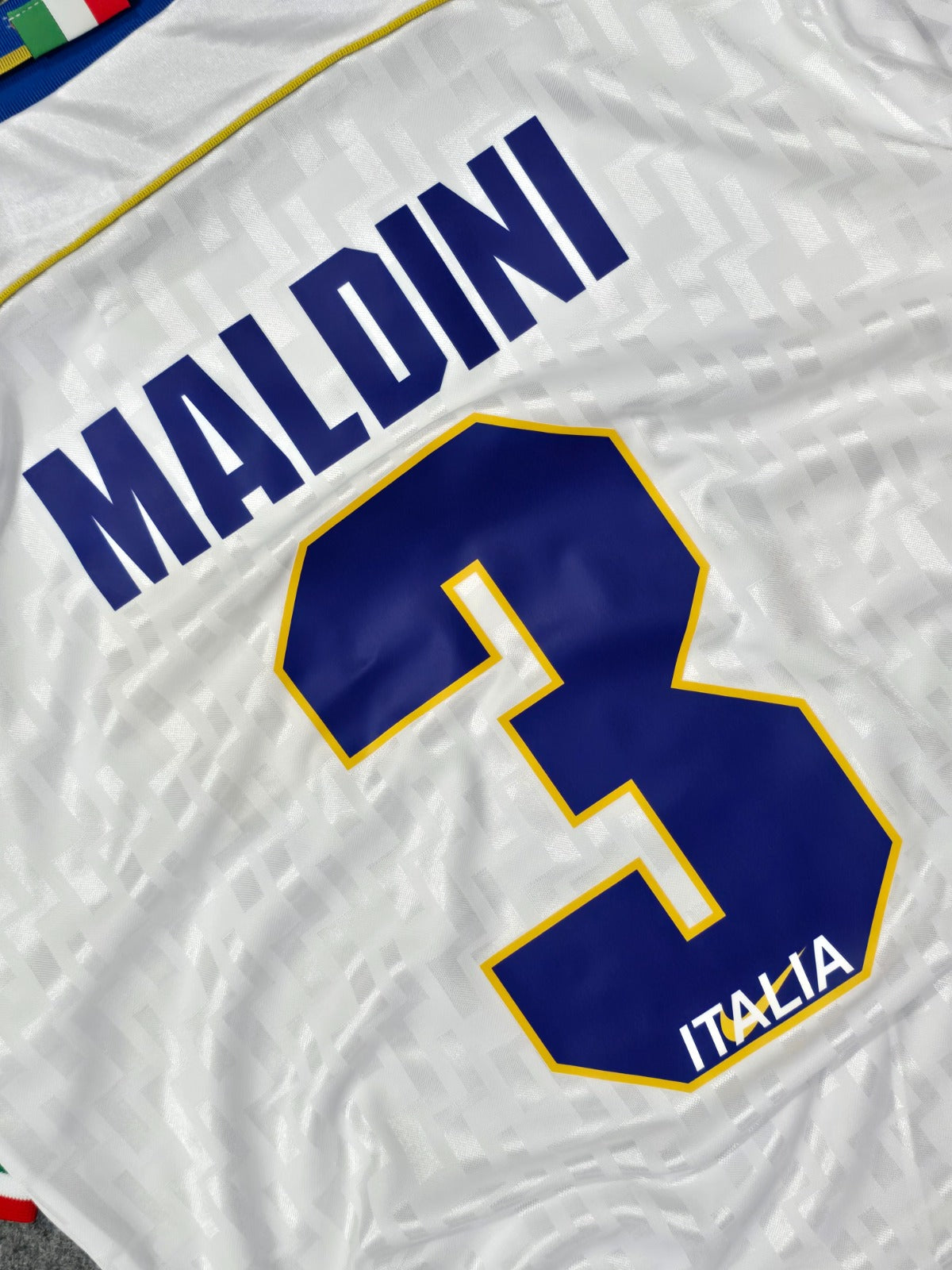 ITALY 1996 AWAY (MALDINI)