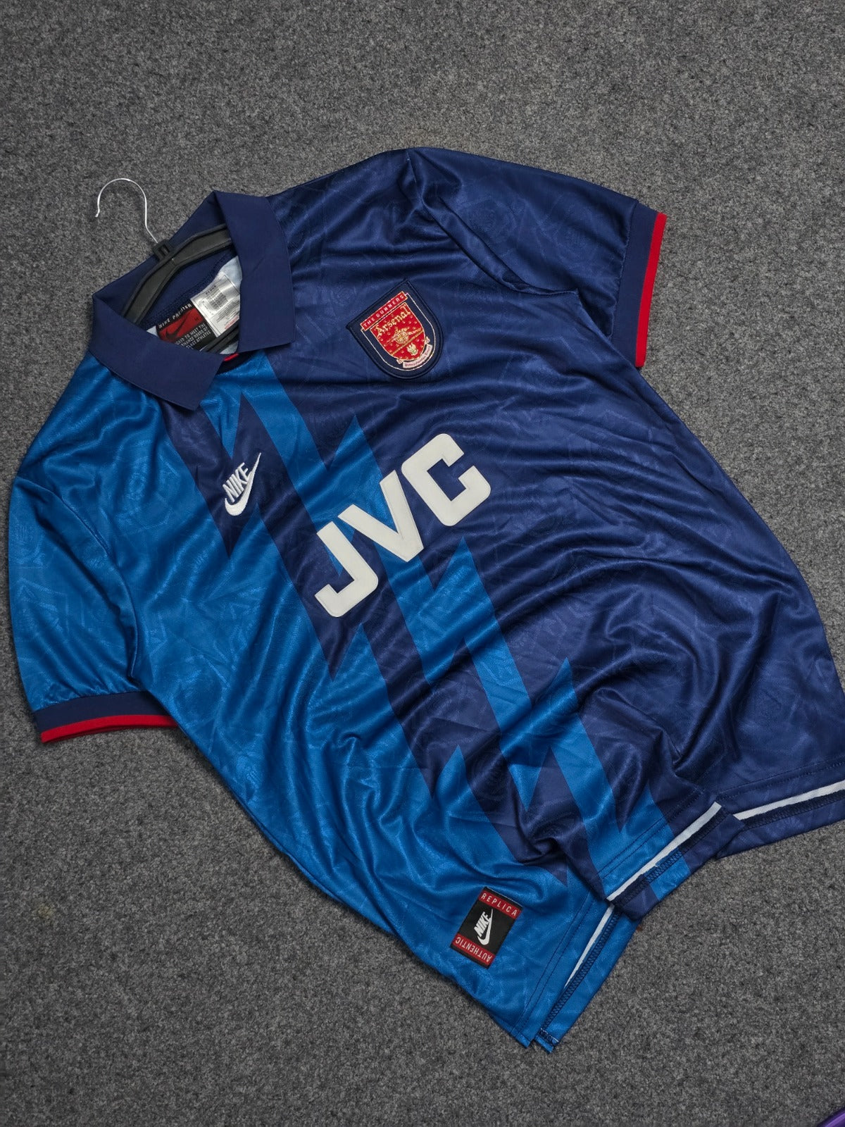 ARSENAL 1995-96 AWAY