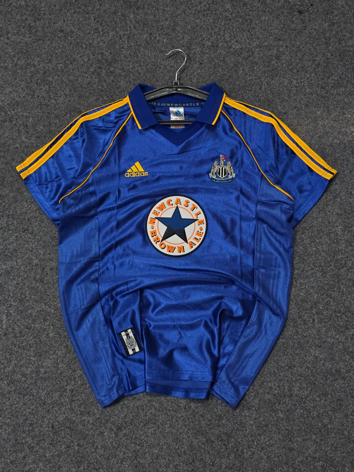 NEW CASTLE 1998-99 AWAY