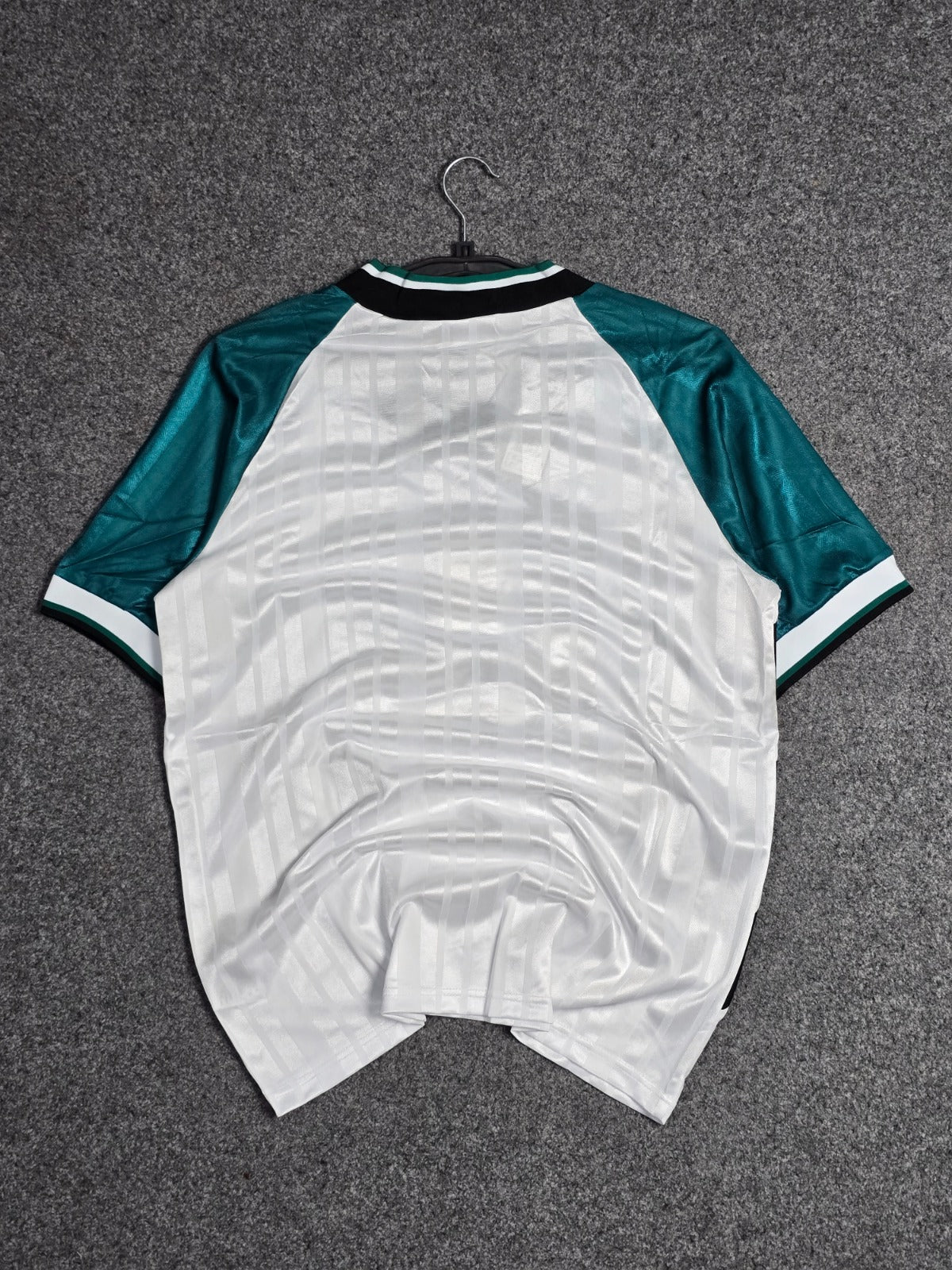 Liverpool 1993-95 Away