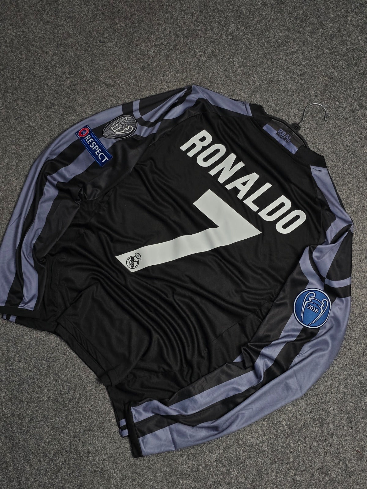 REAL MADRID 2016-17 THIRD FULL SLEEVE (RONALDO 7)